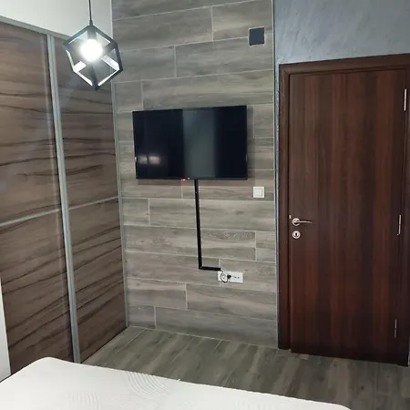 Vesna Lux 2 *