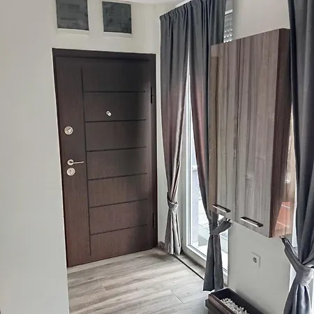 Vesna Lux 2 *